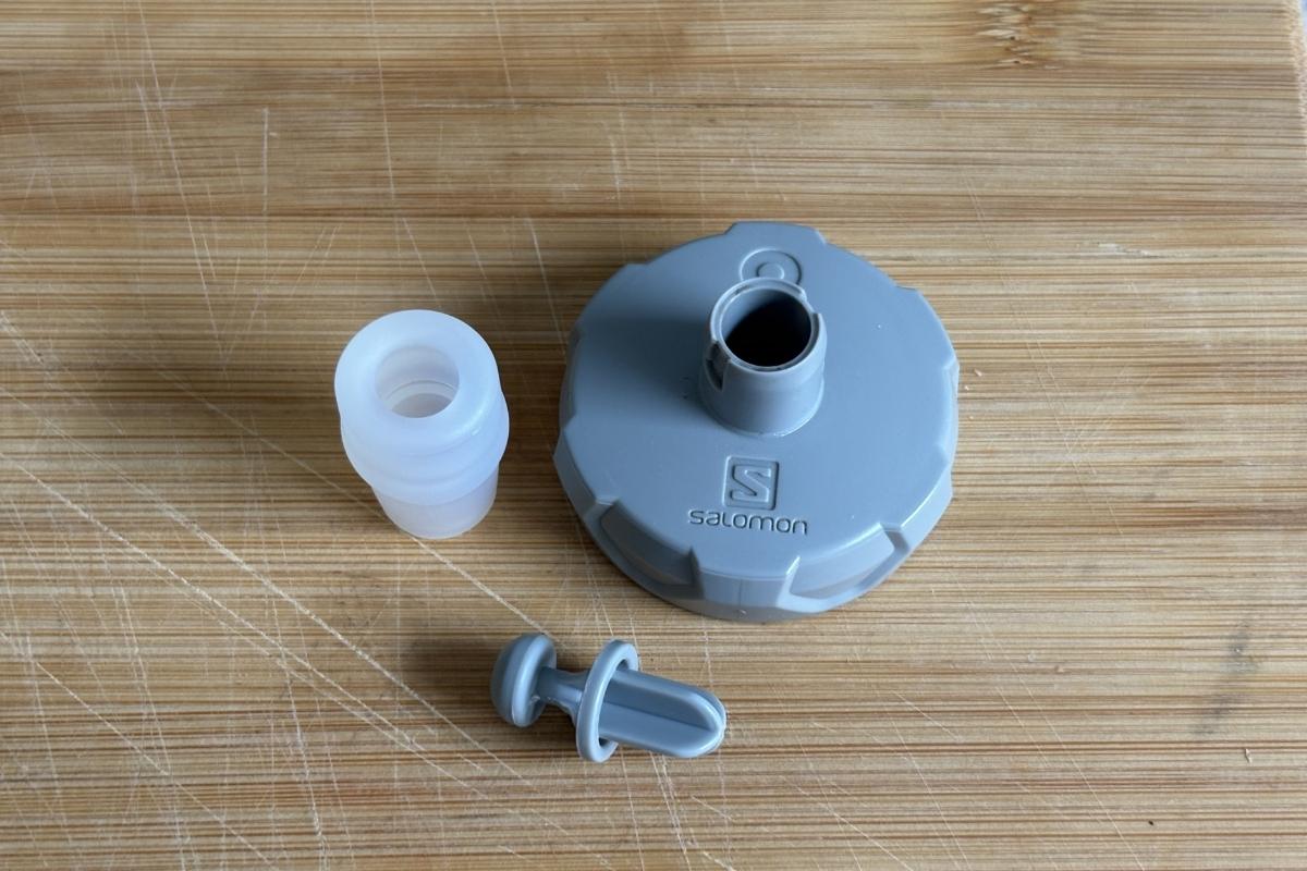 A dismantled bite-vale of a soft flask from Salomon